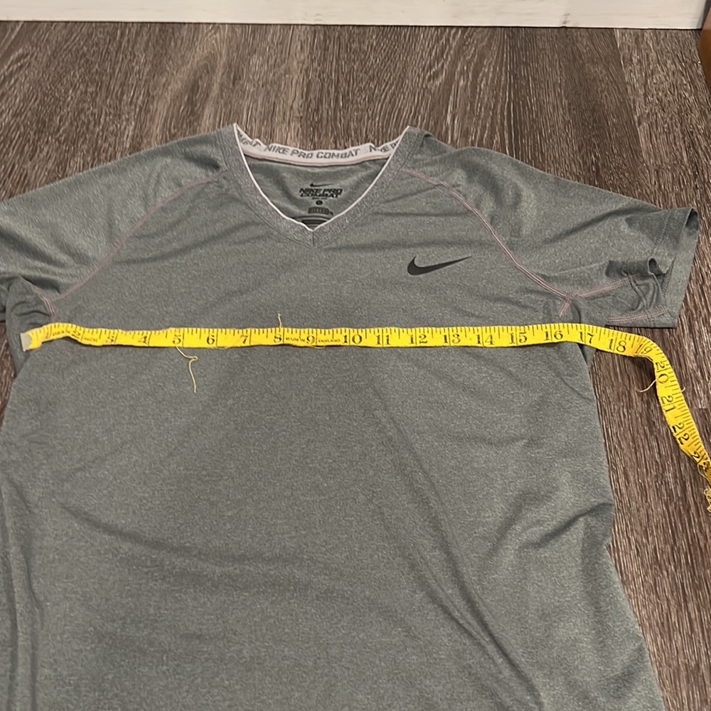 Top - Nike - Picture 9 of 11